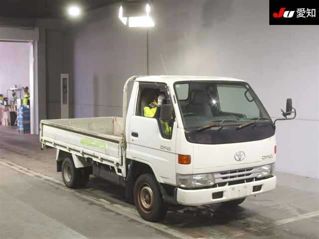 TOYOTA DYNA