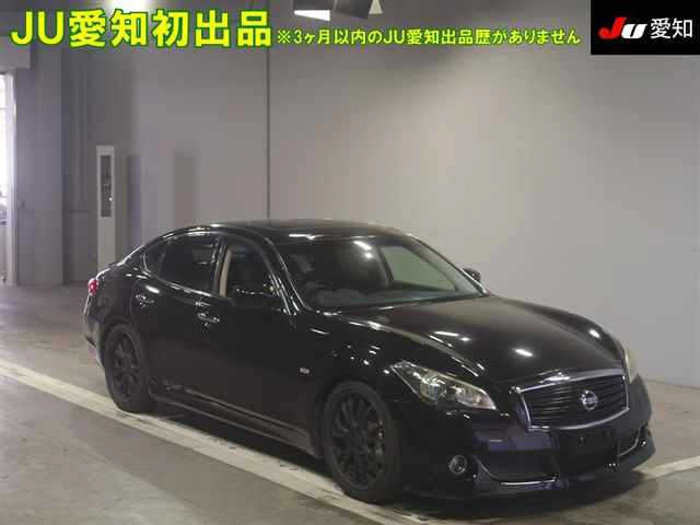 NISSAN FUGA