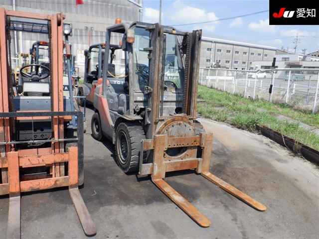 TOYOTA FORKLIFT
