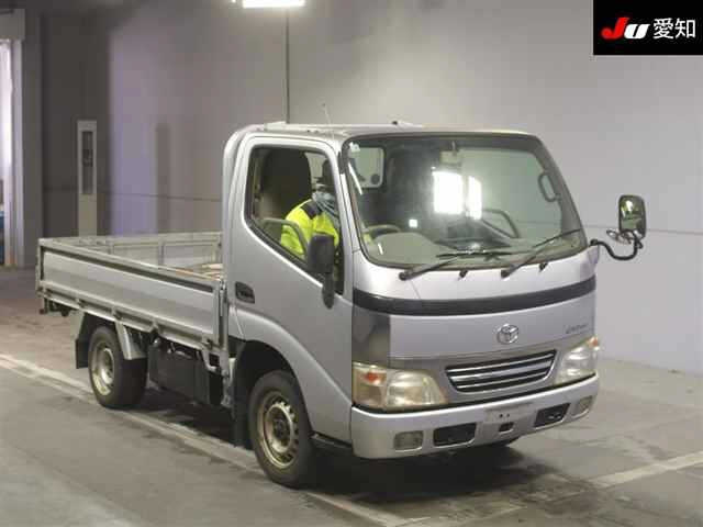 TOYOTA DYNA