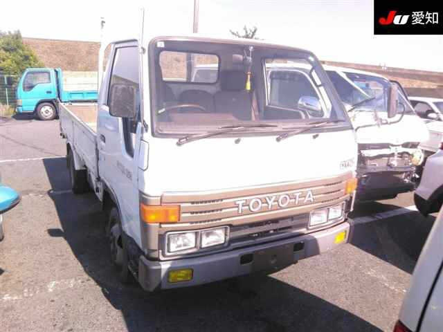 TOYOTA DYNA