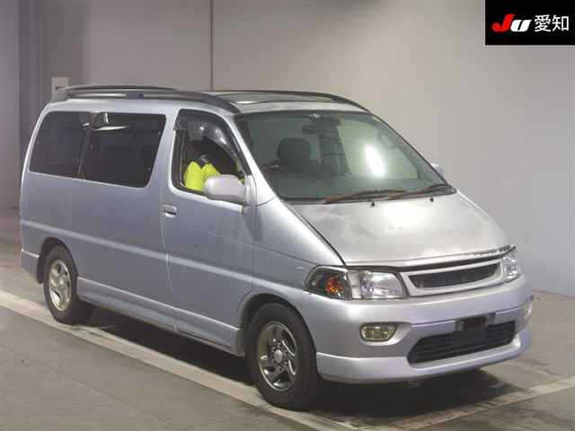 TOYOTA HIACE REGIUS