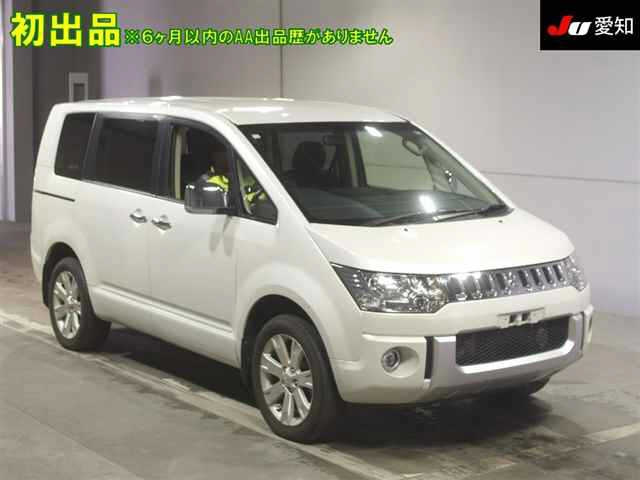 MITSUBISHI DELICA D5