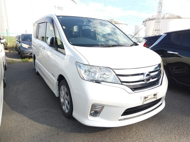 NISSAN SERENA