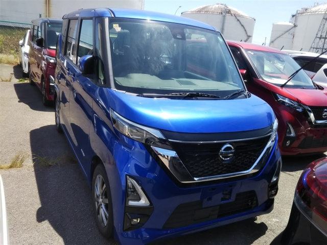 NISSAN ROOX