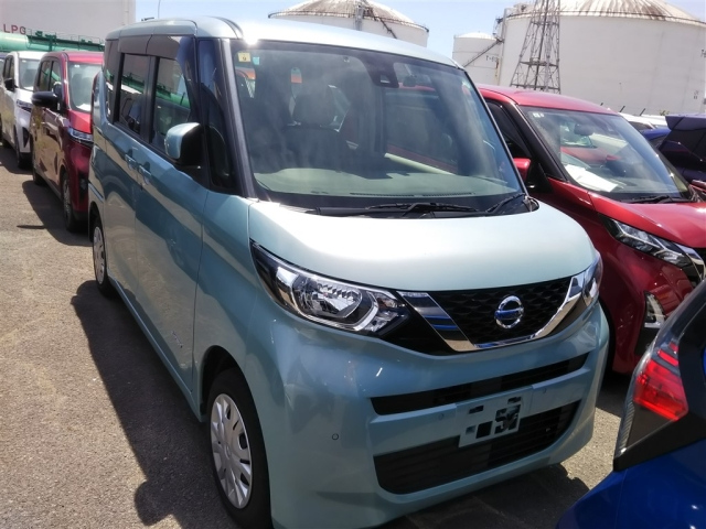 NISSAN ROOX