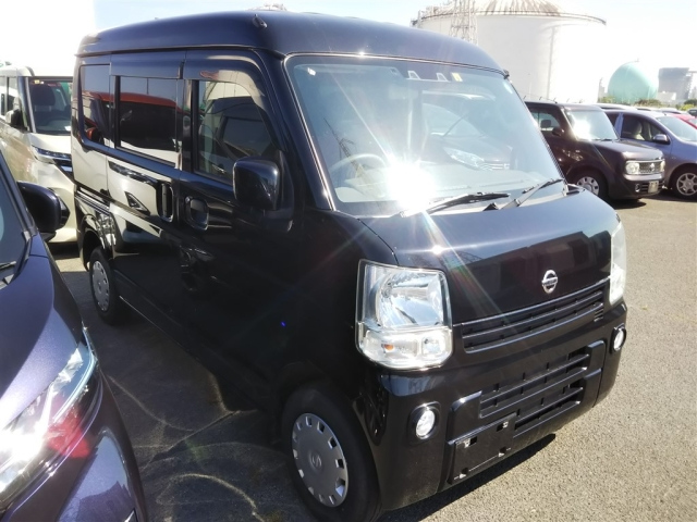 NISSAN CLIPPER VAN
