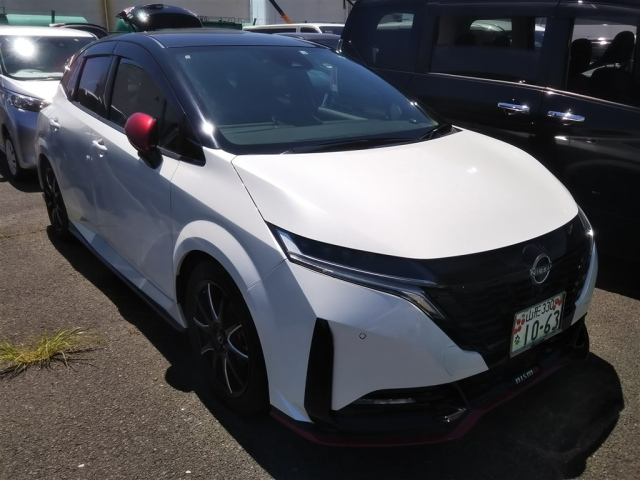 NISSAN AURA