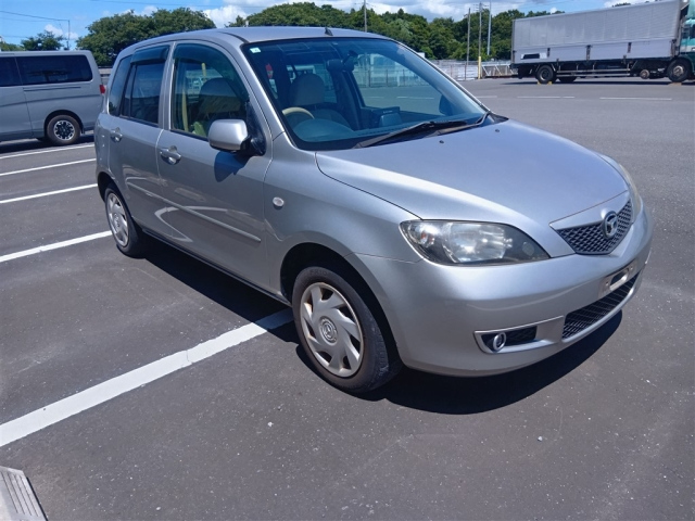 MAZDA DEMIO