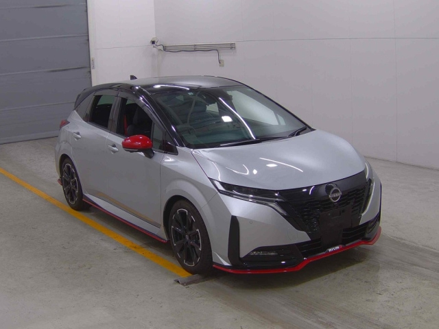 NISSAN AURA