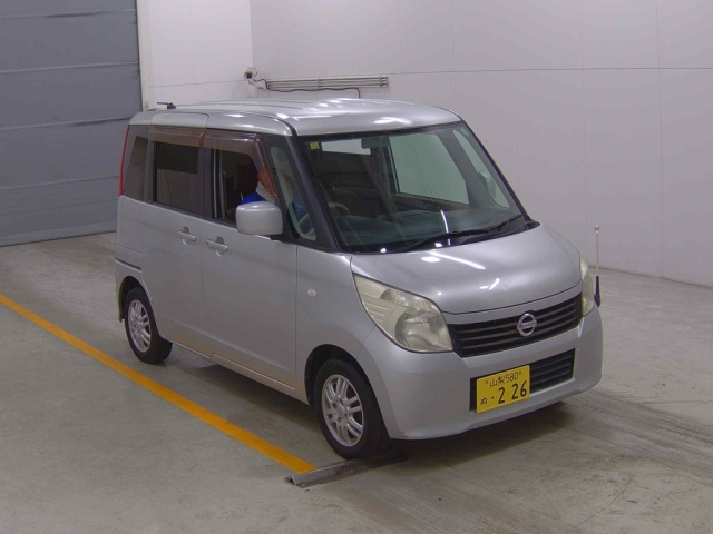 NISSAN ROOX