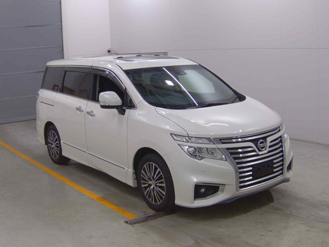 NISSAN ELGRAND