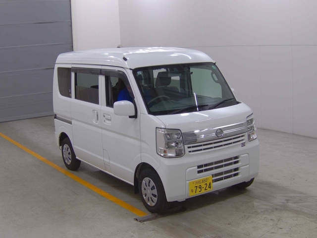 NISSAN CLIPPER VAN