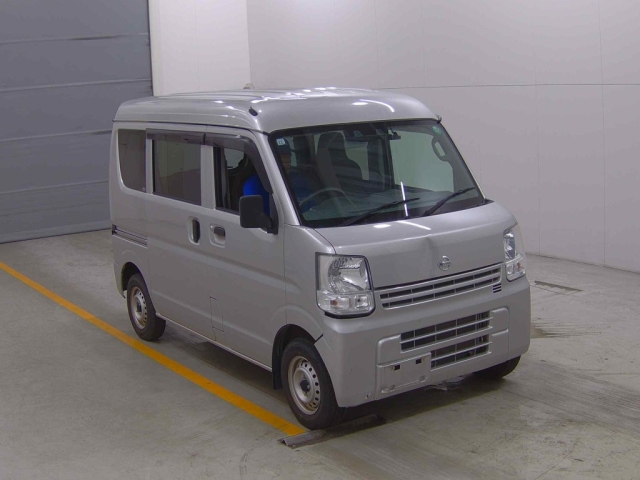 NISSAN CLIPPER VAN