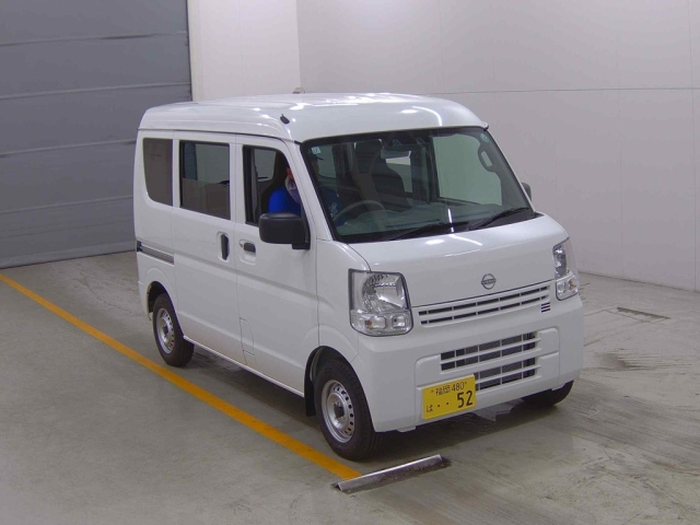 NISSAN CLIPPER VAN