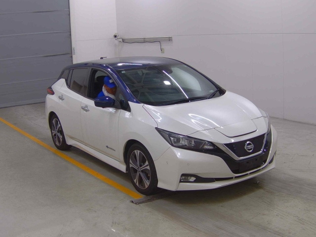 NISSAN LEAF