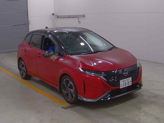 NISSAN AURA