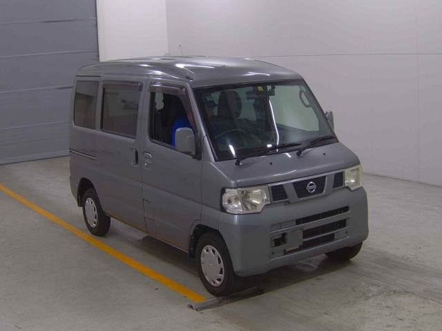 NISSAN CLIPPER VAN