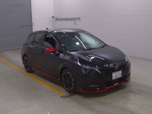 NISSAN AURA