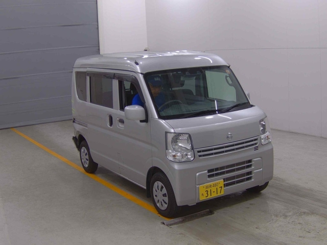 NISSAN CLIPPER VAN