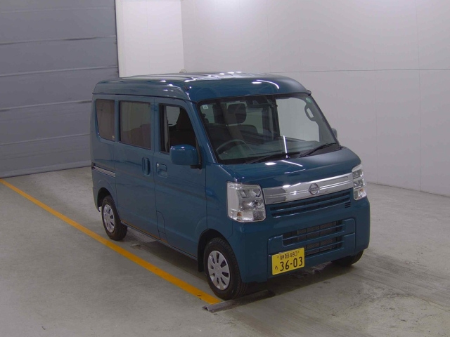NISSAN CLIPPER VAN