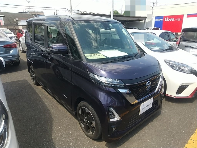 NISSAN ROOX