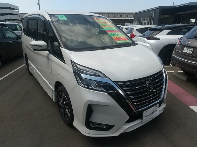 NISSAN SERENA