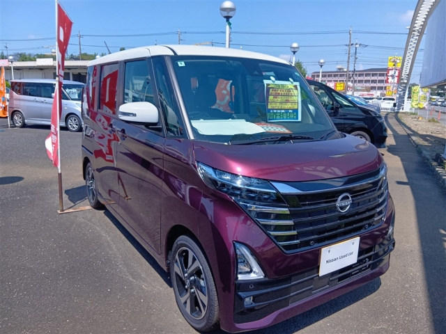 NISSAN ROOX