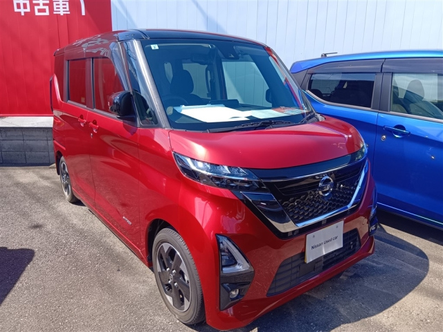 NISSAN ROOX