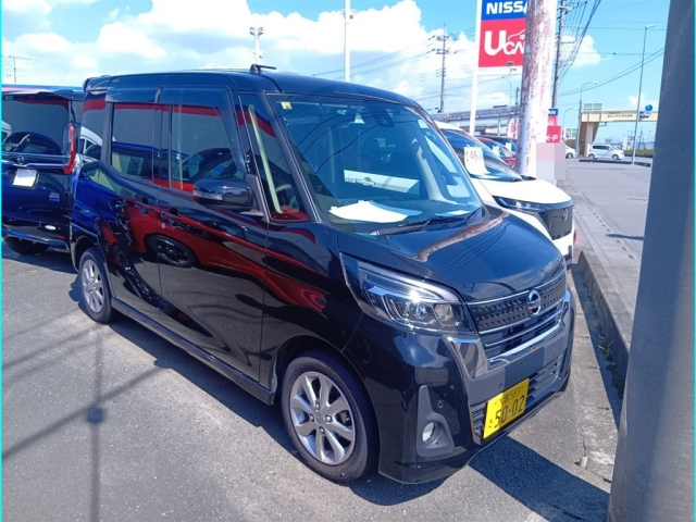 NISSAN DAYZ ROOX