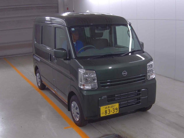 NISSAN CLIPPER VAN
