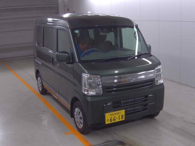 NISSAN CLIPPER VAN