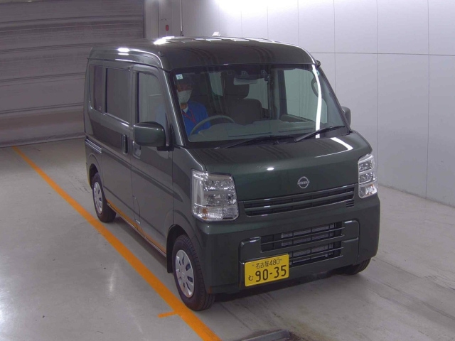 NISSAN CLIPPER VAN
