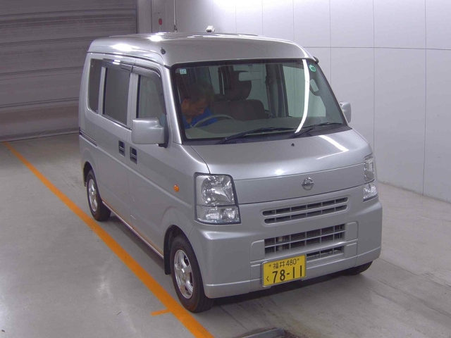NISSAN CLIPPER VAN