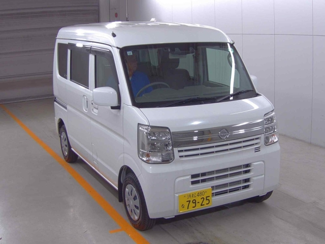NISSAN CLIPPER VAN