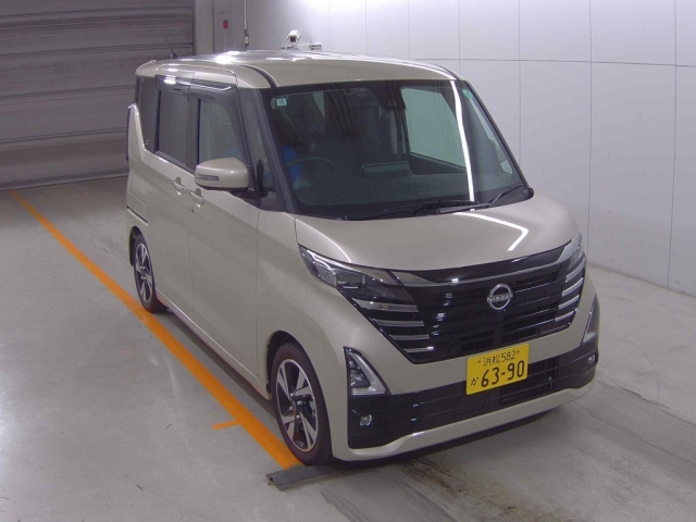 NISSAN ROOX