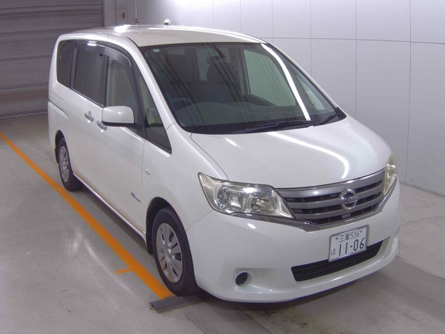 NISSAN SERENA