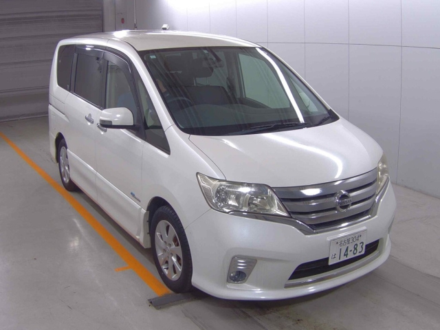 NISSAN SERENA