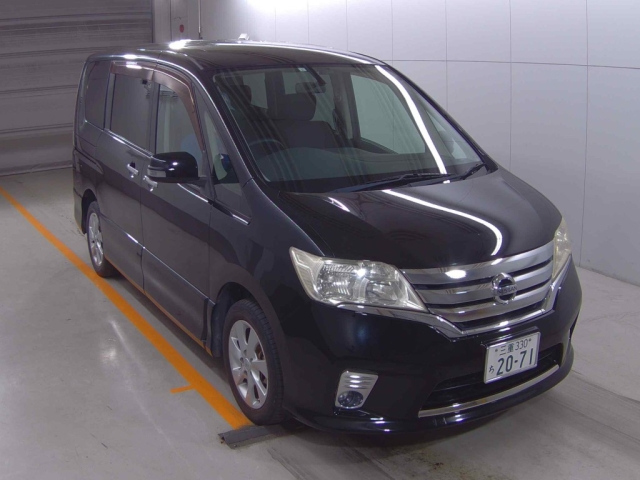 NISSAN SERENA