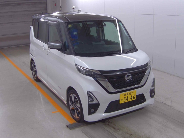 NISSAN ROOX