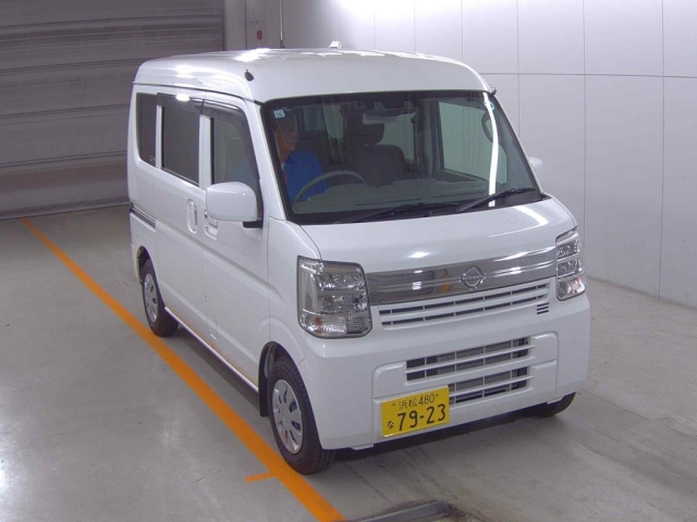 NISSAN CLIPPER VAN