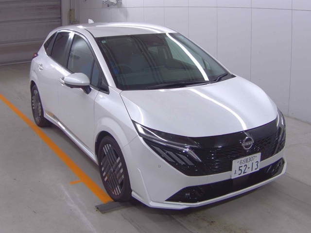 NISSAN AURA