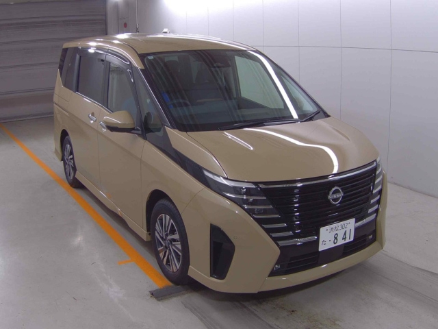 NISSAN SERENA