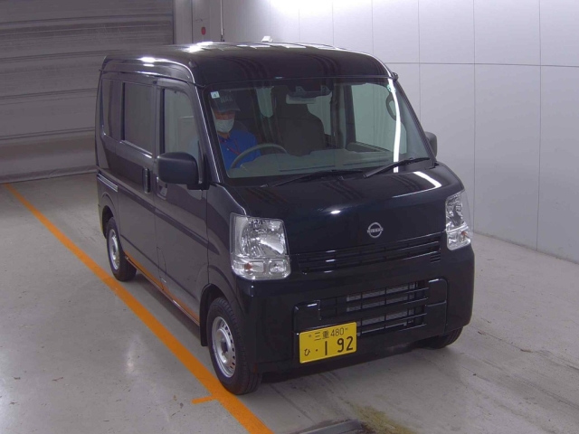 NISSAN CLIPPER VAN