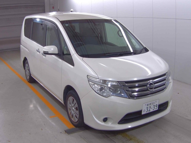NISSAN SERENA