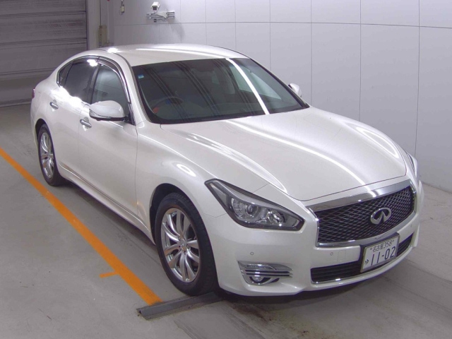 NISSAN FUGA