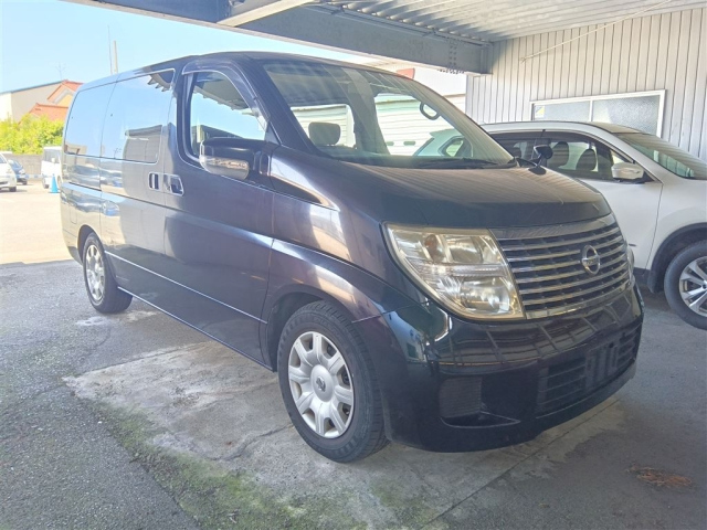 NISSAN ELGRAND
