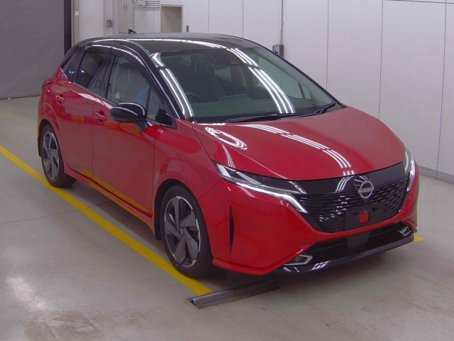 NISSAN AURA