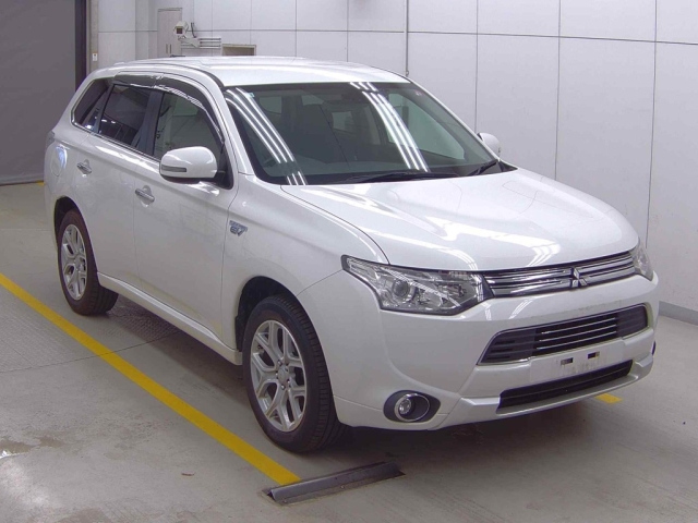 MITSUBISHI OUTLANDER PHEV