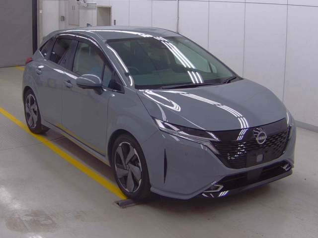 NISSAN AURA